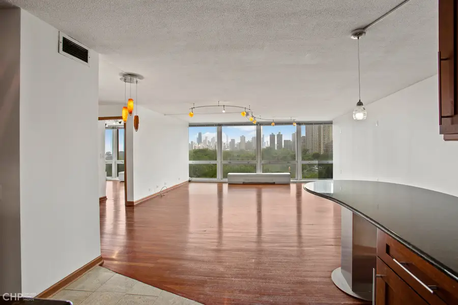Address Withheld By Seller, Chicago, IL 60657 - #3