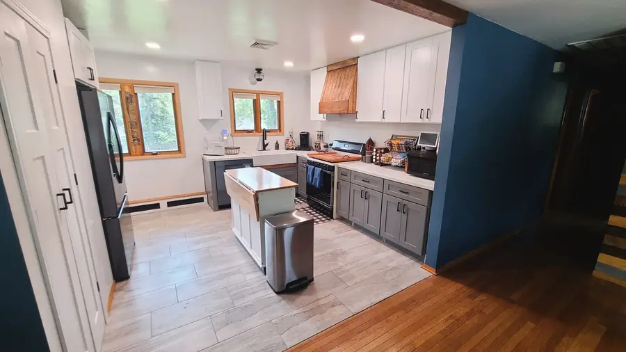 1218 Elm Place, Dixon, IL 61021 - #3