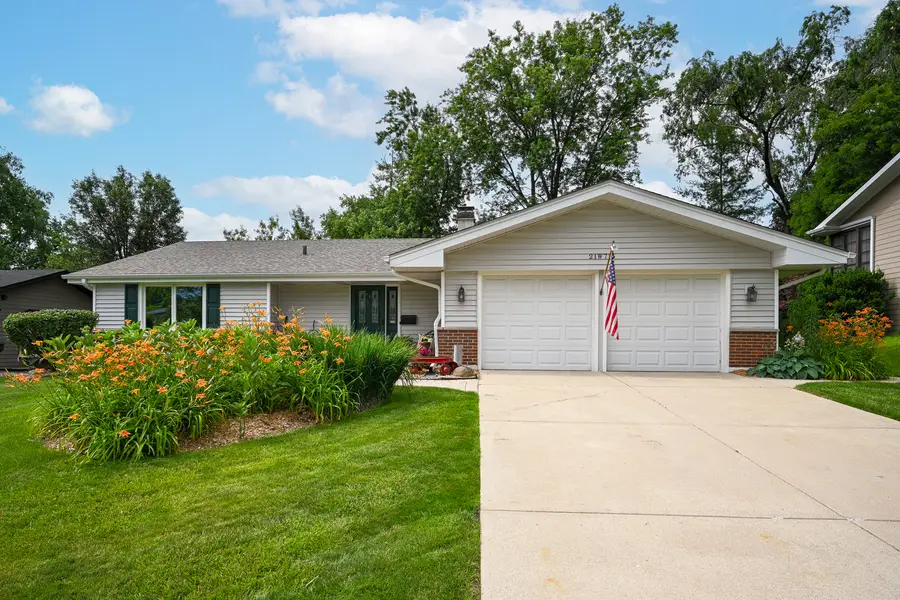 21W715 Glen Valley Drive, Glen Ellyn, IL 60137 - #3