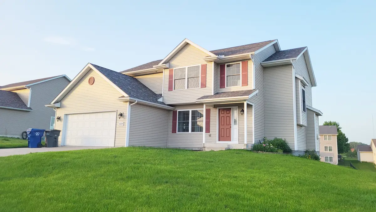 4339 55th Avenue, Bettendorf, IA 52722 - #1