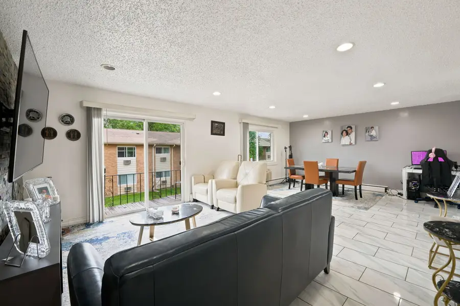 8996 Kennedy Drive #2G, Des Plaines, IL 60016 - #2