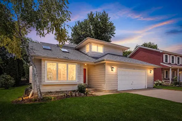 6 Spinnaker Court, Third Lake, IL 60030