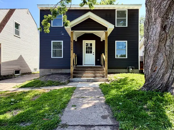 1129 8th Avenue, Clinton, IA 52732
