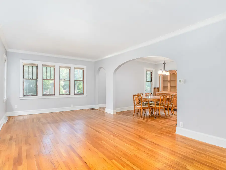 5351 W Waveland Avenue, Chicago, IL 60641 - #3
