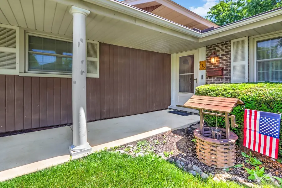 135 Jeffery Lane, Schaumburg, IL 60193 - #2