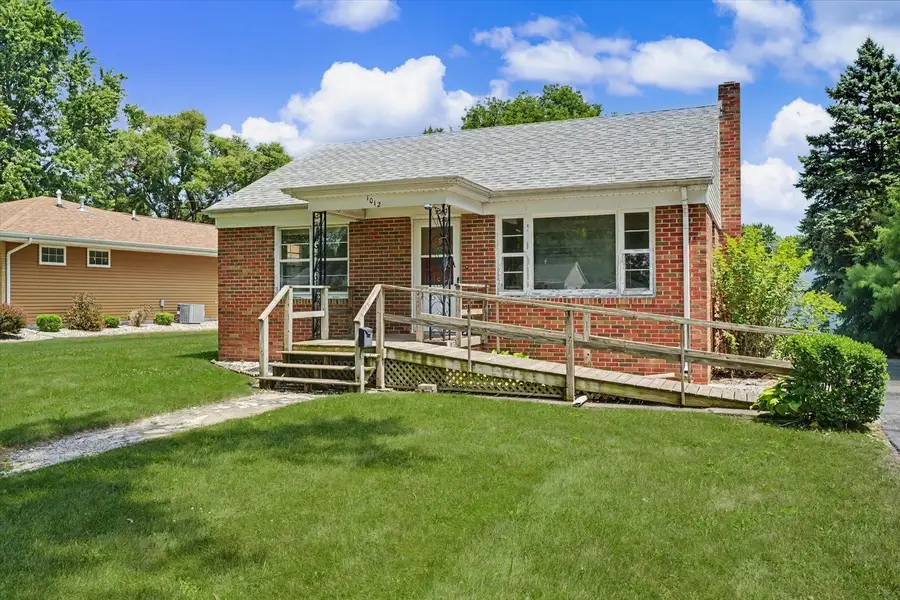 1012 N Sangamon Avenue, Gibson City, IL 60936 - #2