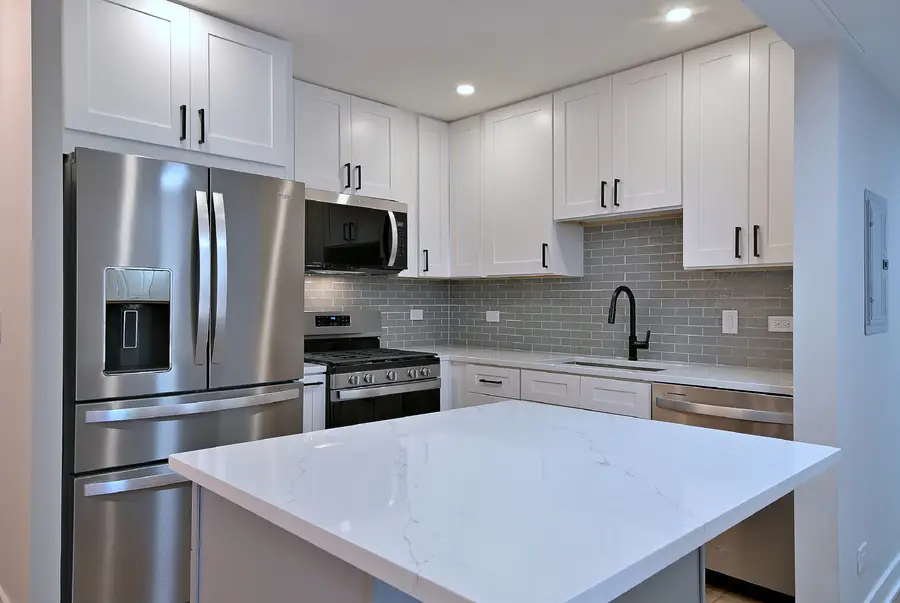 700 Wellington Avenue #207, Elk Grove Village, IL 60007 - #3