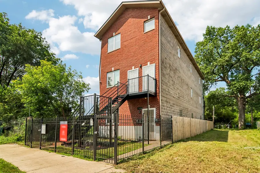 7018 S Dorchester Avenue, Chicago, IL 60637 - #3