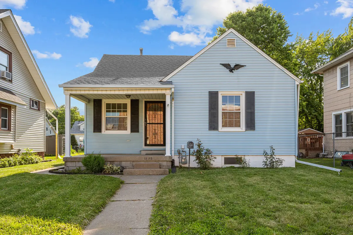 1826 33rd Street, Rock Island, IL 61201 - #1
