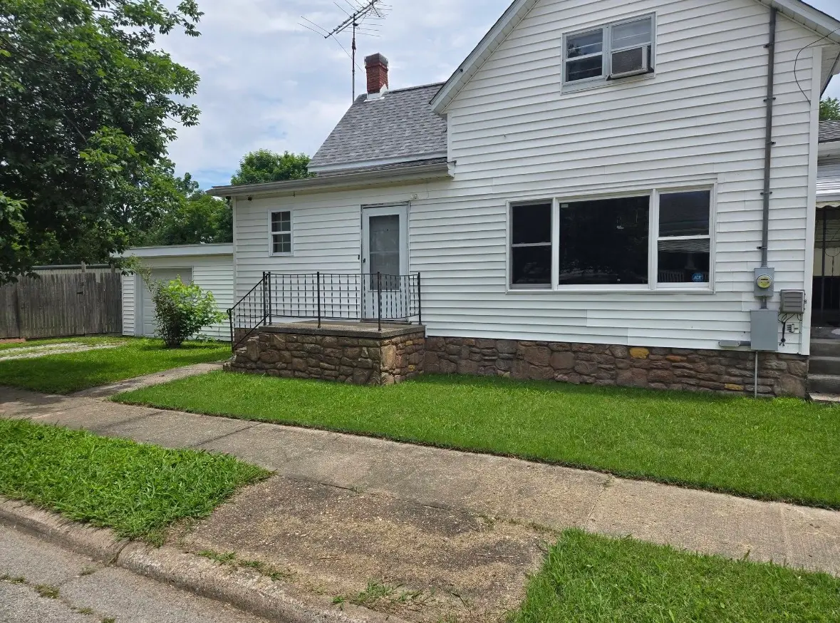 128 W Homer Avenue, Harrisburg, IL 62946 - #1