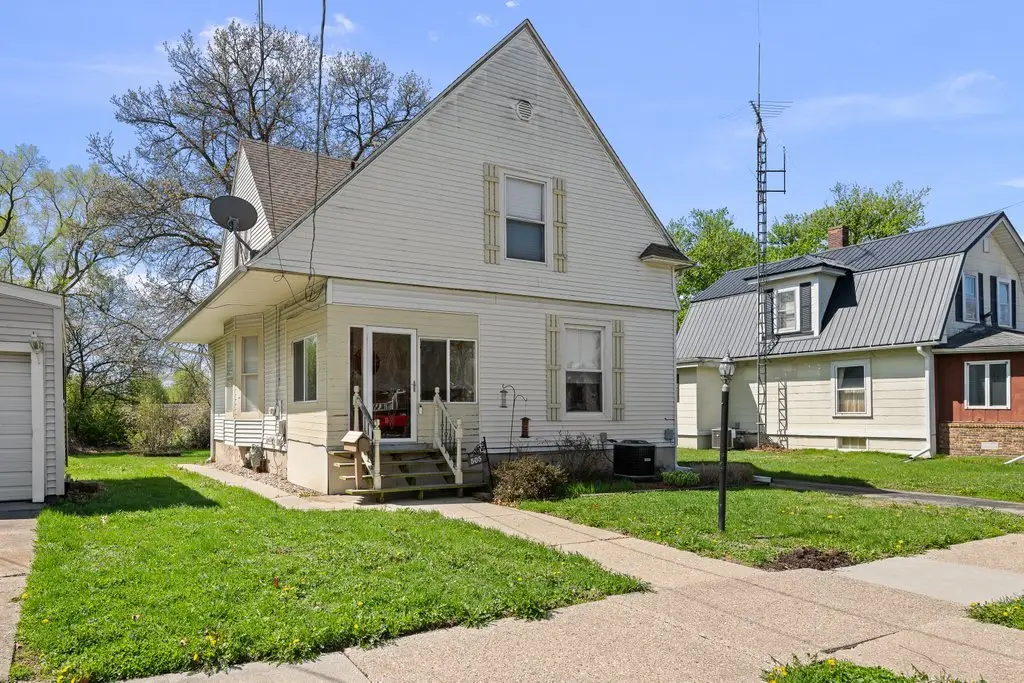 505 E Main Street, Morrison, IL 61270 - #1