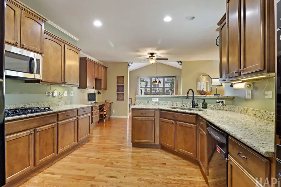 462 E Amberside Drive, Elgin, IL 60124 - #3