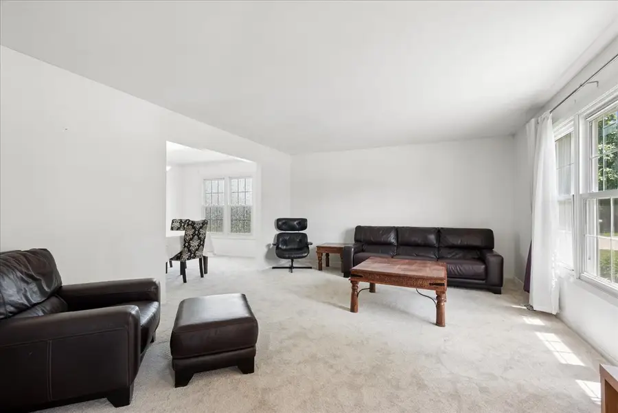 8 Auburn Drive, Glendale Heights, IL 60139 - #3