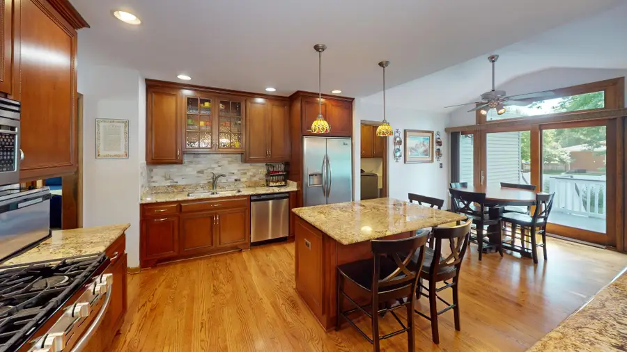 1201 S 10th Street, Saint Charles, IL 60174 - #3