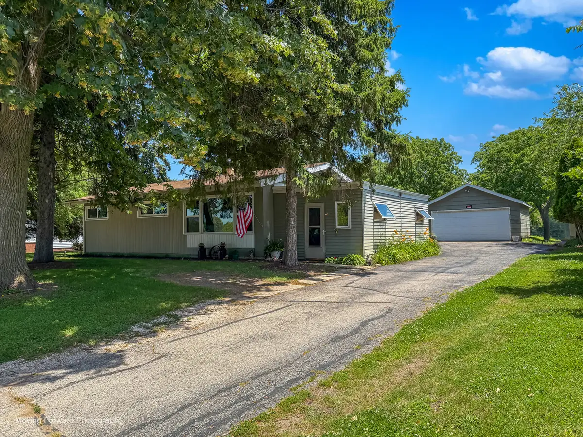 7S201 N Eola Road, Aurora, IL 60504 - #1