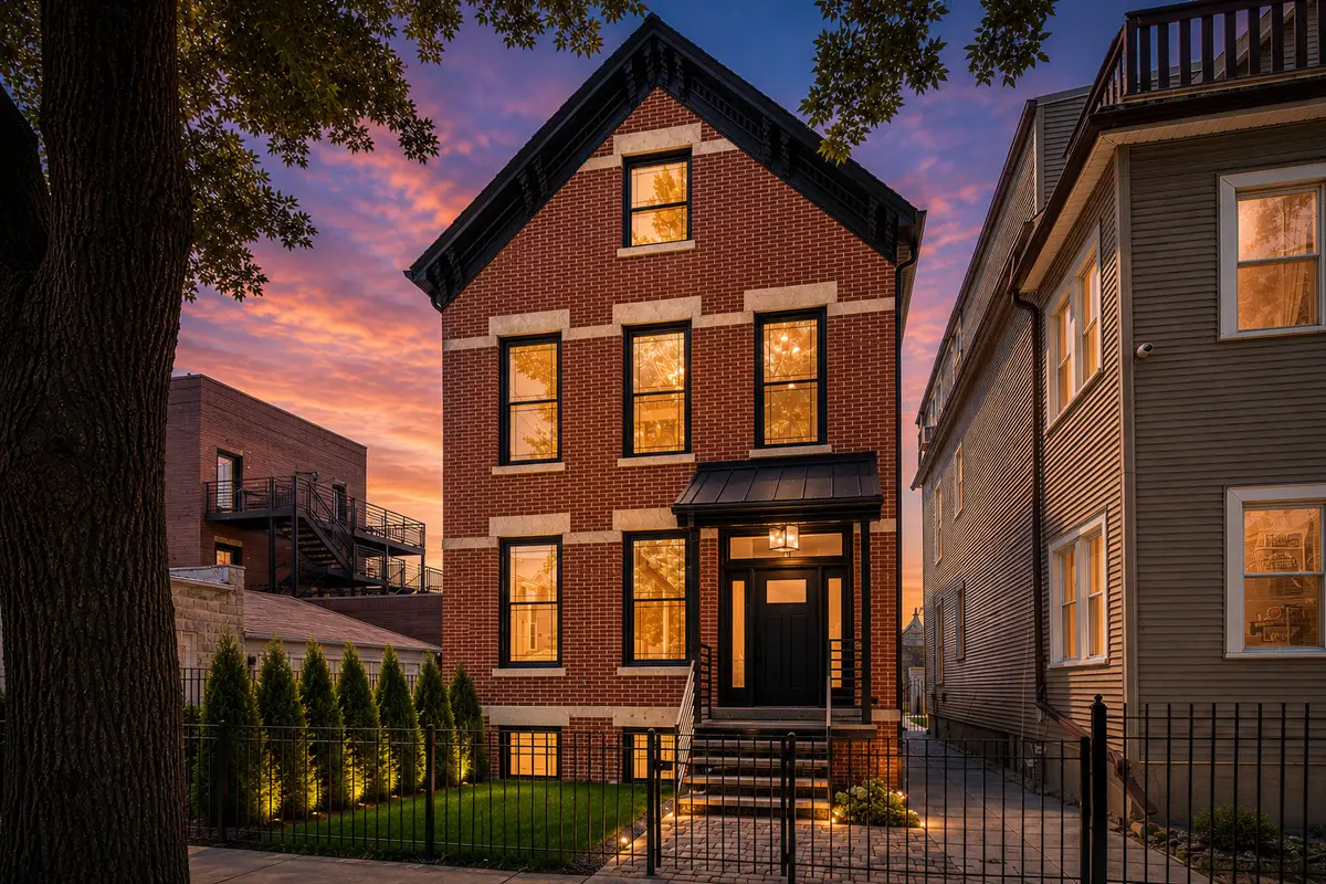 3414 N Hamilton Avenue, Chicago, IL 60618 - #1