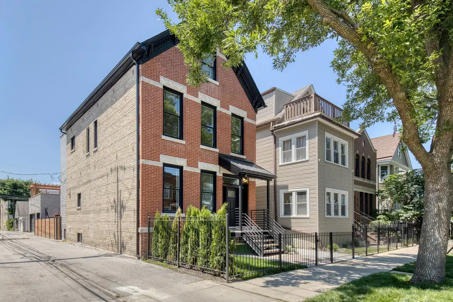 3414 N Hamilton Avenue, Chicago, IL 60618 - #3