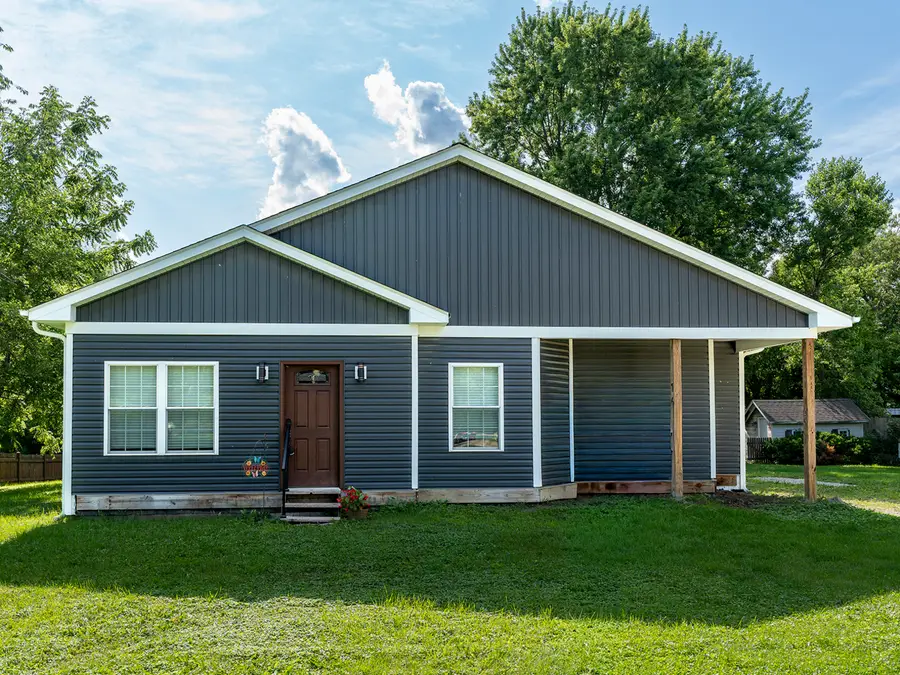 16 Grove Street, Bristol, IL 60512 - #2