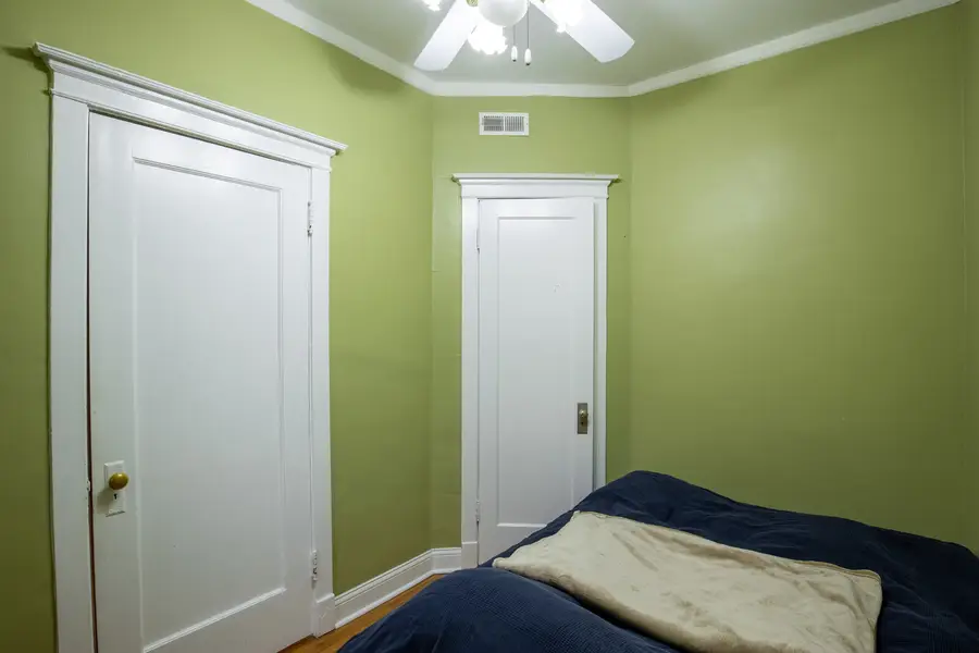 945 E Hyde Park Boulevard #3, Chicago, IL 60615 - #3