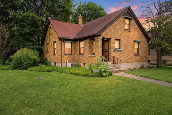 45 N Aldine Street, Elgin, IL 60123