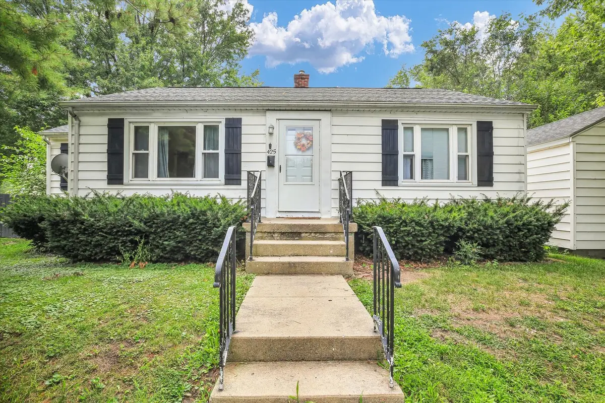425 S Beech Street, Arthur, IL 61911 - #1