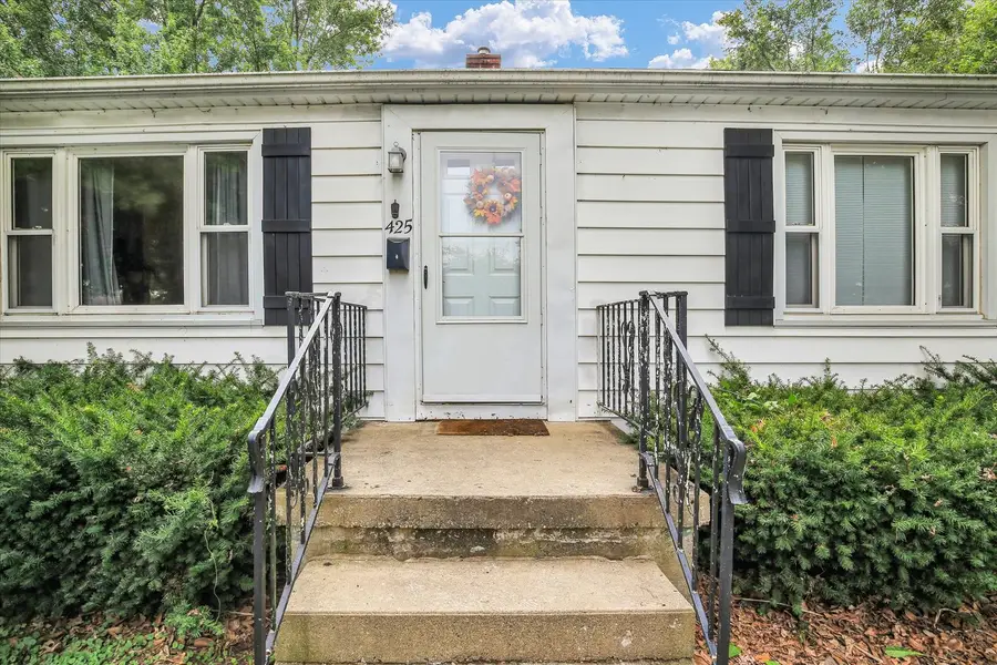 425 S Beech Street, Arthur, IL 61911 - #3