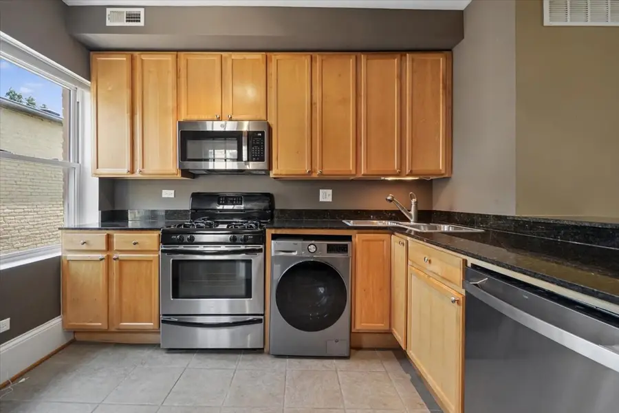 7025 N Wolcott Avenue #3, Chicago, IL 60626 - #2