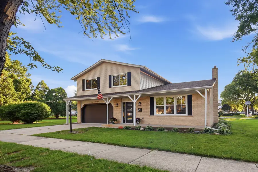 Address Withheld By Seller, Palatine, IL 60067 - #2
