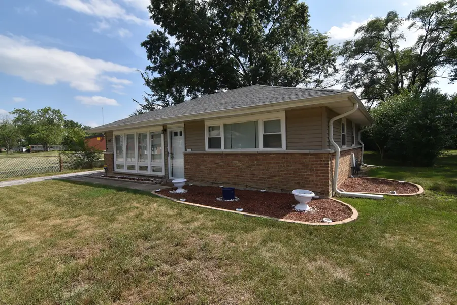 317 Mohawk Street, Park Forest, IL 60466 - #3