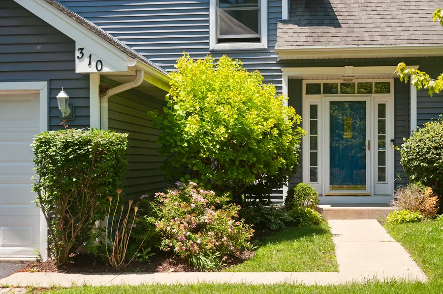 310 Chesterfield Lane, Vernon Hills, IL 60061 - #2