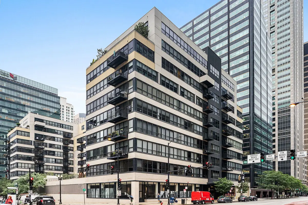 130 S Canal Street #817, Chicago, IL 60606 - #1