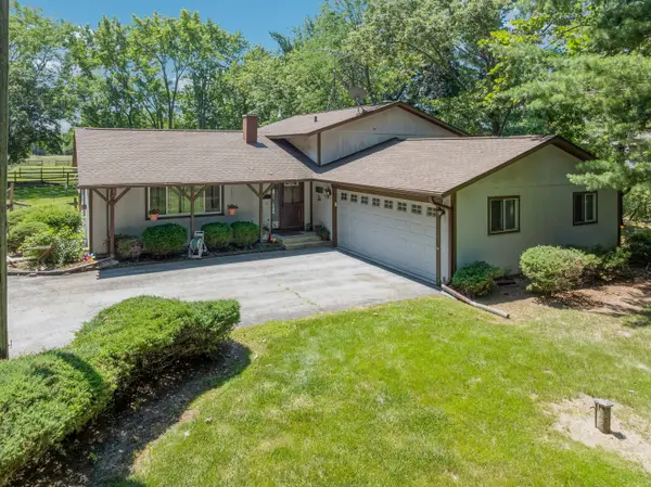 46W989 Kelley Road, Hampshire, IL 60140