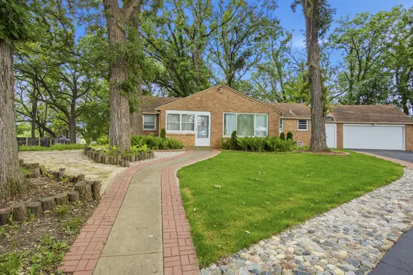 37W961 Bowes Road, Elgin, IL 60124