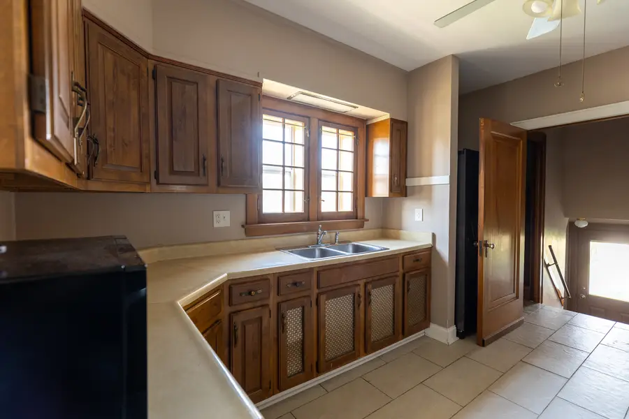2246 Clinton Avenue, Berwyn, IL 60402 - #2