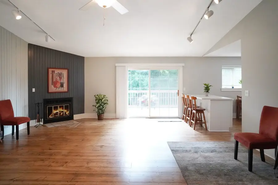 1104 S Marietta Drive, Mahomet, IL 61853 - #2
