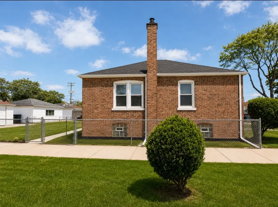 9801 S Drexel Avenue, Chicago, IL 60628 - #3