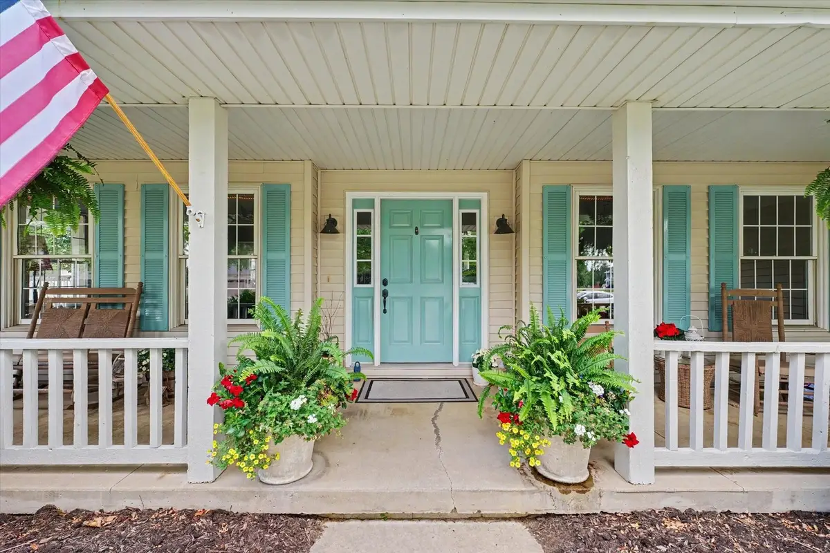 Address Withheld By Seller, Mahomet, IL 61853 - #1