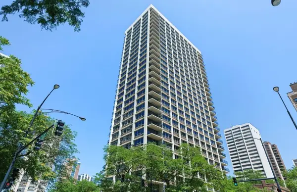 88 W Schiller Street #406, Chicago, IL 60610