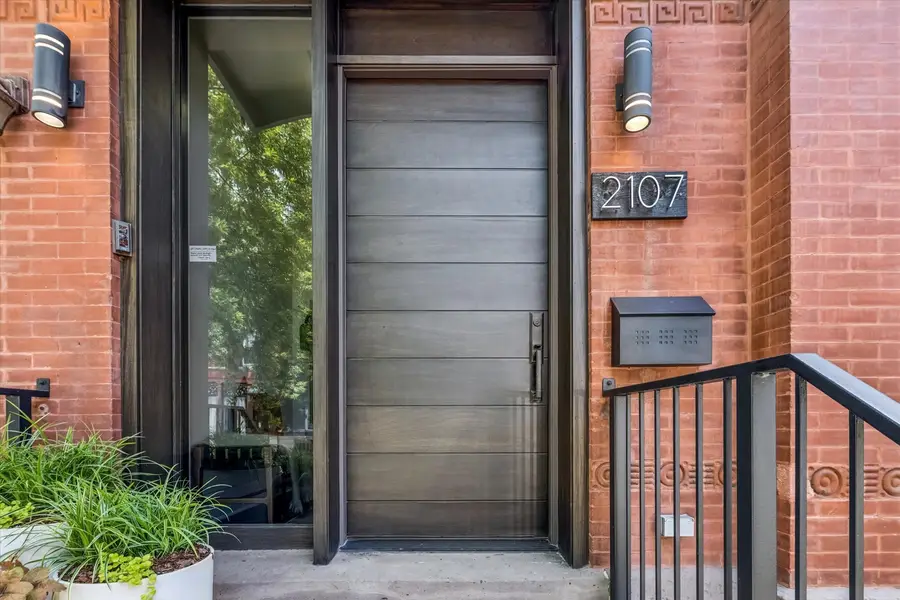 2107 W Erie Street, Chicago, IL 60612 - #2