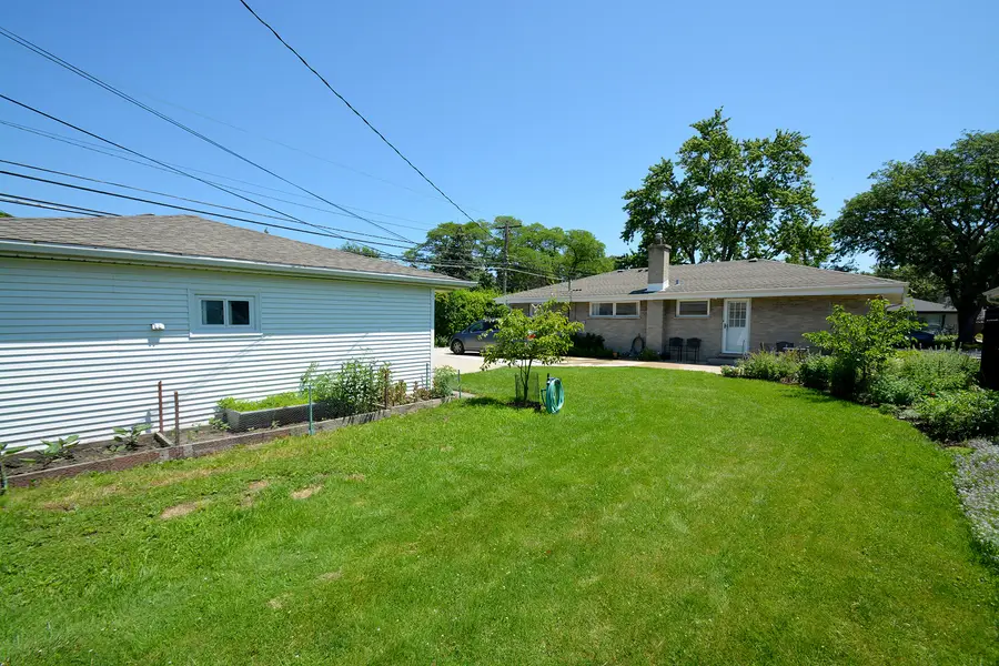 7542 Lowell Avenue, Skokie, IL 60076 - #3