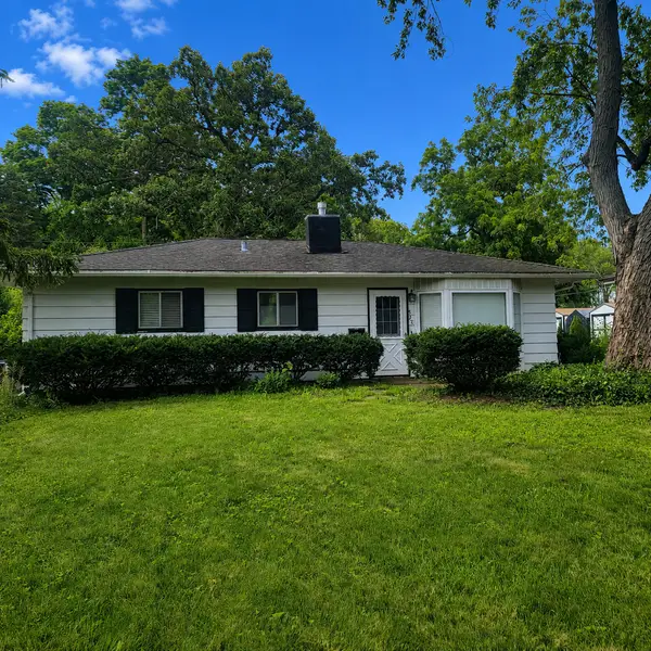 525 N Lake Street, Grayslake, IL 60030