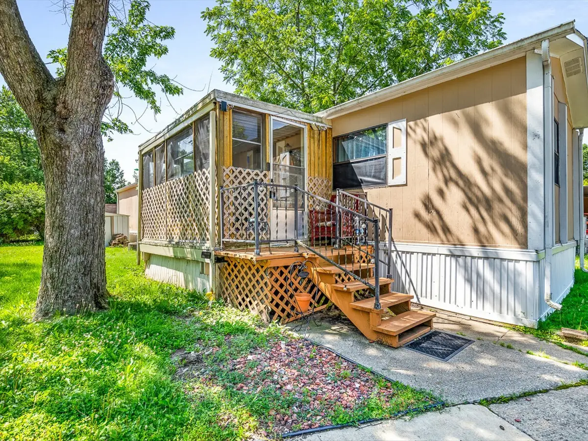 206 Viola Drive, Freeport, IL 61032 - #1