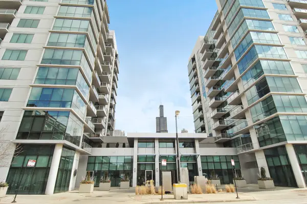 123 S Green Street #809B, Chicago, IL 60607