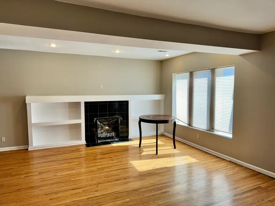 5928 S Prairie Street #3, Chicago, IL 60637 - #2