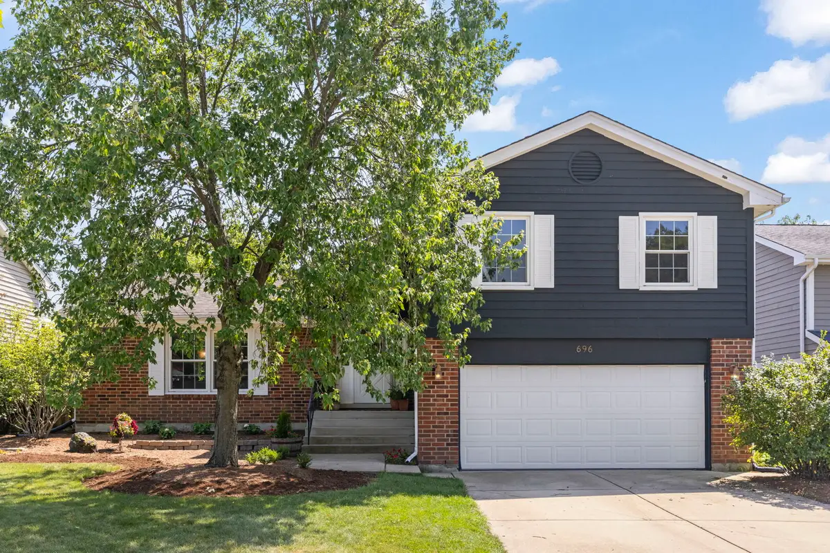 696 Farnham Lane, Wheaton, IL 60189 - #1