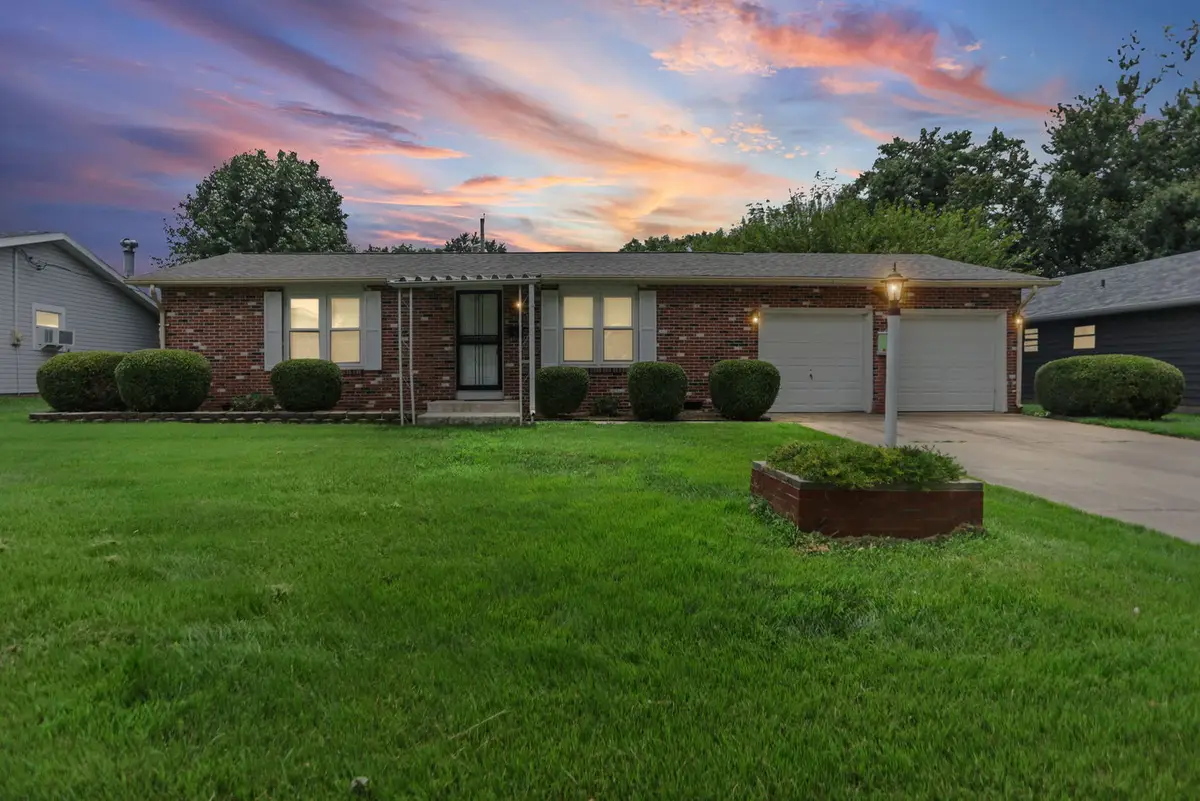 529 Marquis Avenue, Centralia, IL 62801 - #1