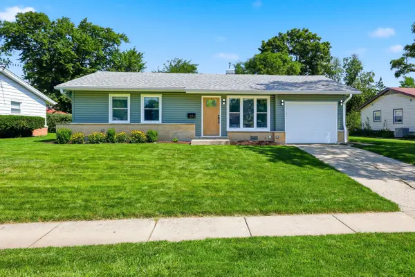 372 Clearmont Drive, Elk Grove Village, IL 60007