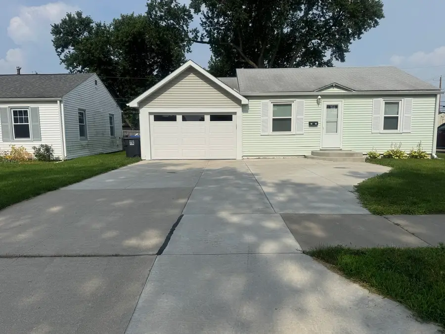 2315 48th Street, Moline, IL 61265 - #2