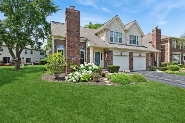 4062 N Newport Lane, Arlington Heights, IL 60004