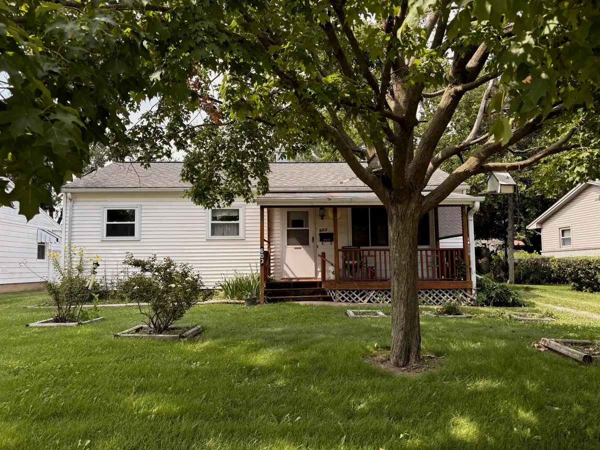 603 E Indiana Avenue, Pontiac, IL 61764 - #1